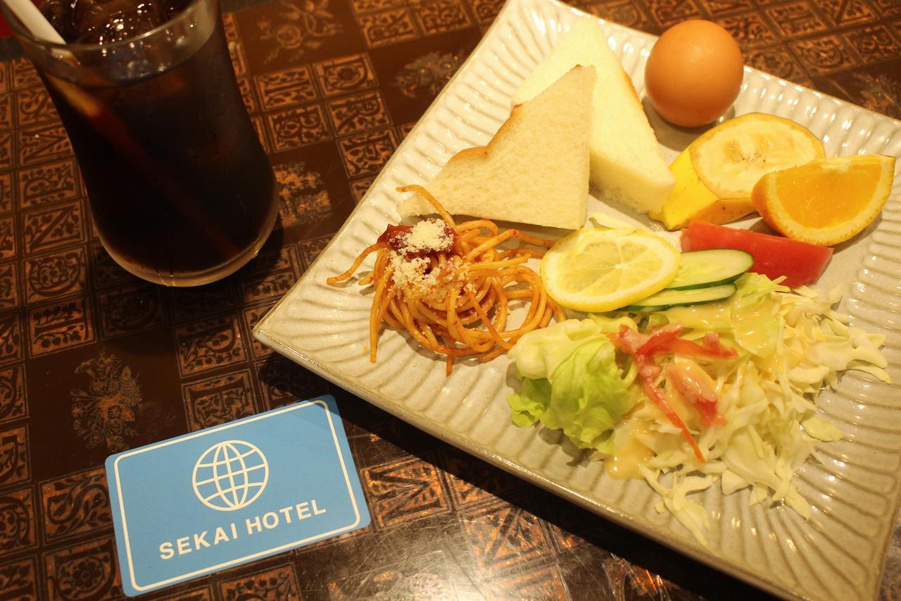 Sekai Hotel Tsuki Осака Екстер'єр фото